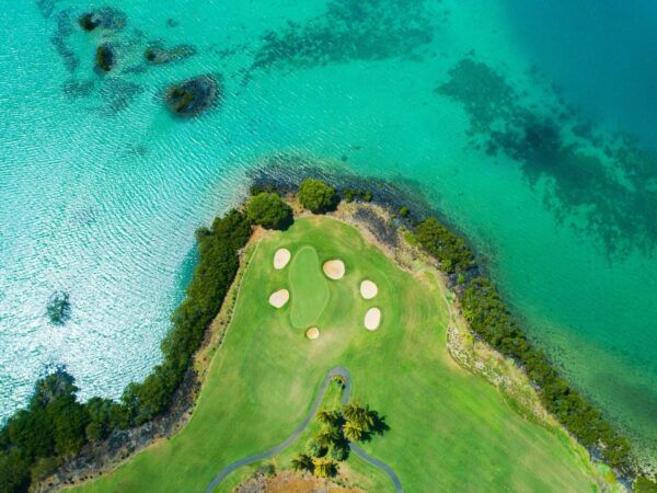 Anahita campo de golf Mauricio con la agencia de viajes de golf Andgolf Travel