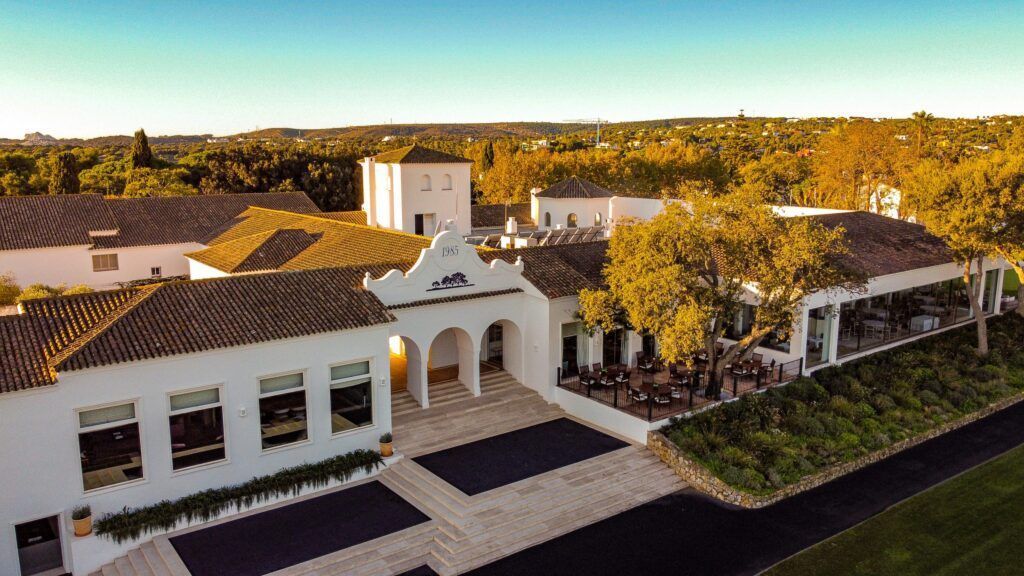 Casa Club del Real Golf Valderrama en Sotogrande organizado por Andgolf Travel