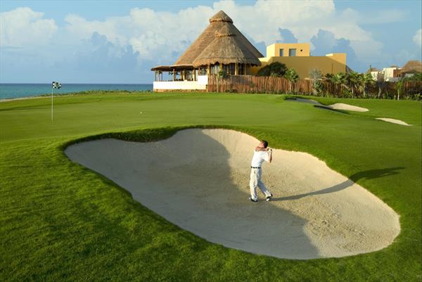 El Camaleón campo de golf en Mayakoba en la Riviera Maya