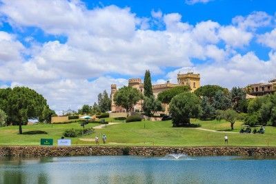 Montecastillo golf resort en Jerez Cádiz campo de golf y lago