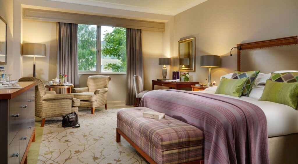 Druids Glenn Hotel