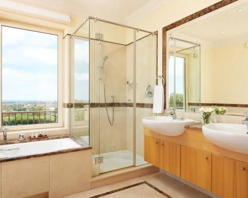 Monte Rei 3 dormitorios piscina Individual Villas - Master Bathroom bathroom (1)