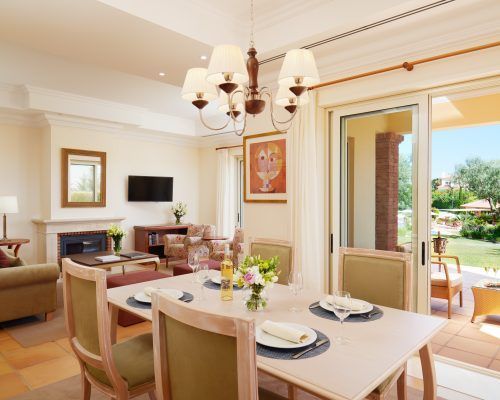 Monte Rei Algarve 3 bedroom villas Linked Villa - Dining room