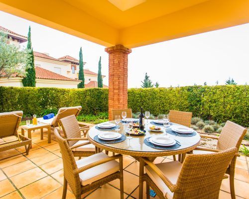 Monte Rei Algarve 3 bedroom villas Linked Villas outdoor dining area