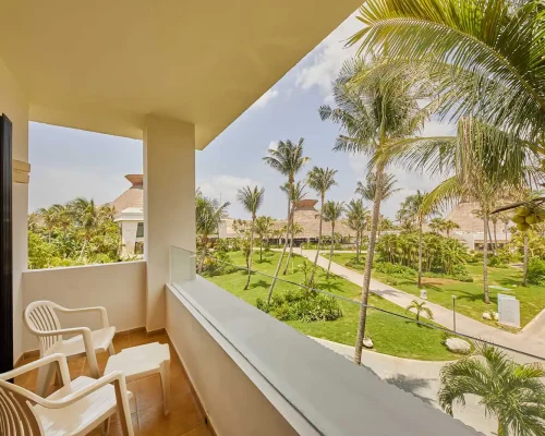 bahia principe grand tulum en riviera maya terrazas en habitaciones renovadas