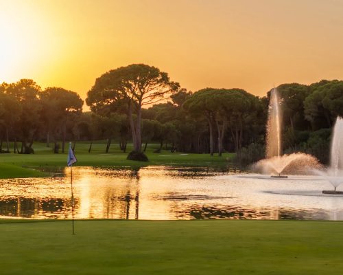 Montgomerie Maxx Royal hoyo lago