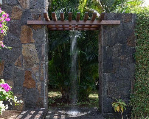 villa-art-spirit-anahita-golf-club-isla-mauricio-3-dormitorios-ducha-exterior