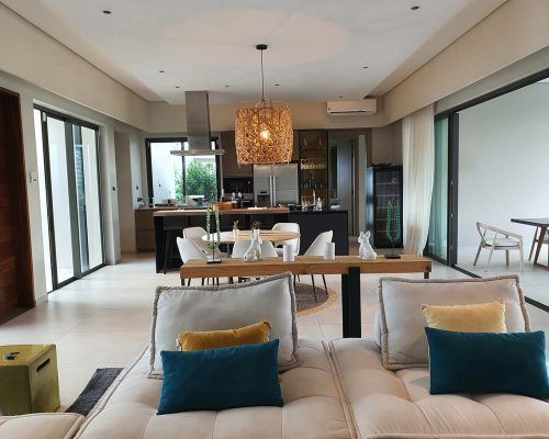 villa-franginpanier-anahita-golf-club-isla-mauricio-4-dormitorios-interior-salon-cocina